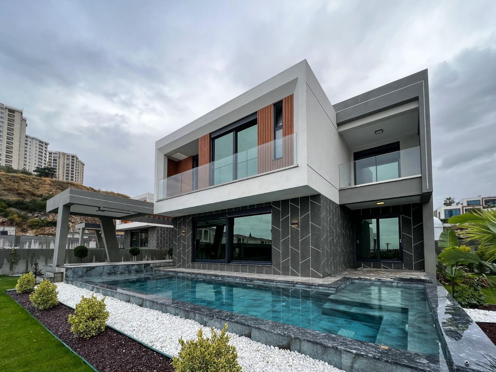 Unique Modern Design And The Most Prestigious Project Of The Region !!